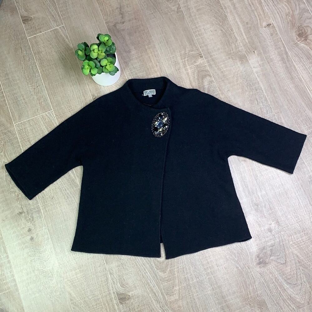 JM COLLECTION Petite Black Sweater With Brooch